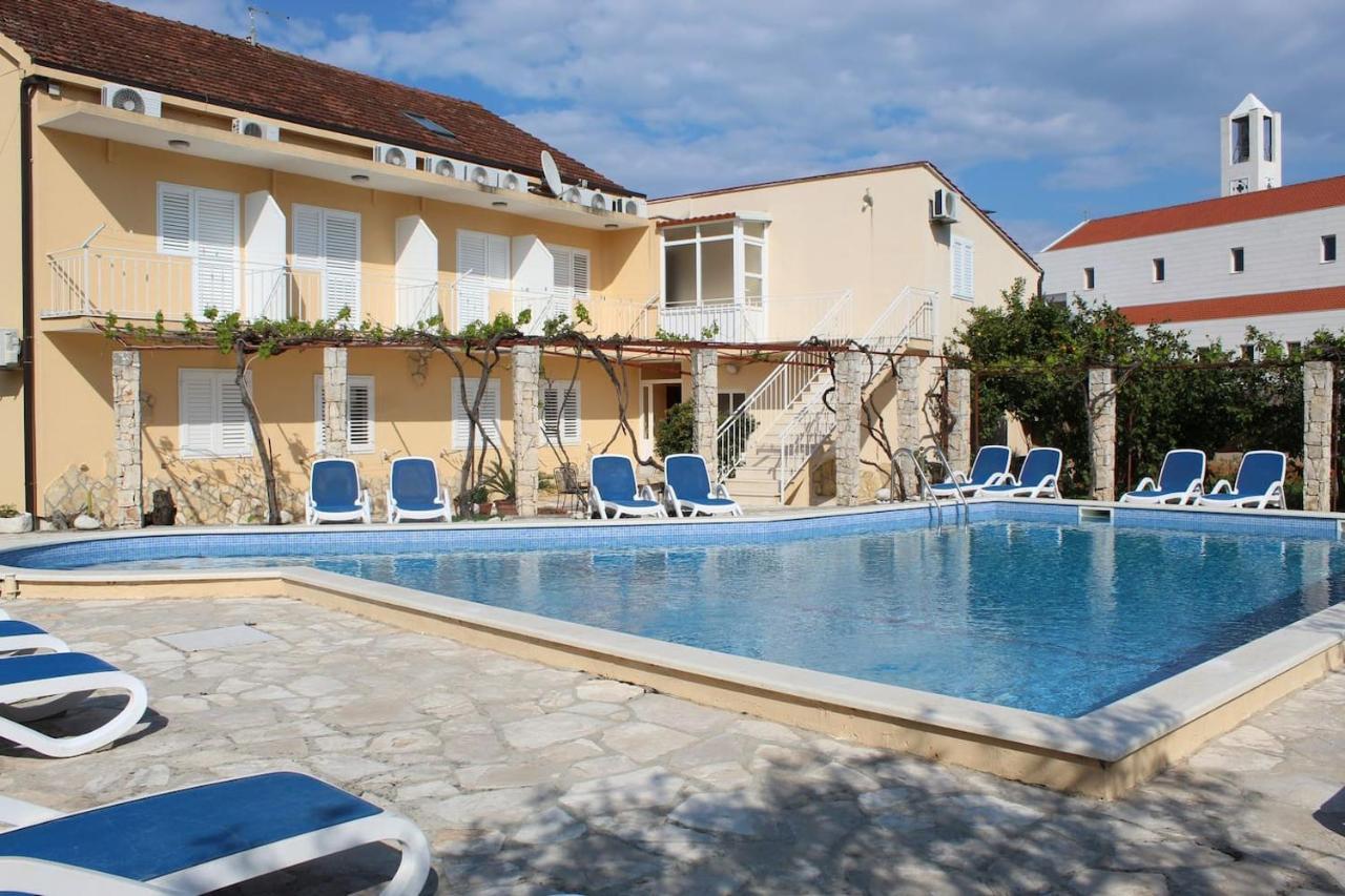 Cosy Sun-Splashed Bedroom - Pansion Hajduk Korcula Luaran gambar