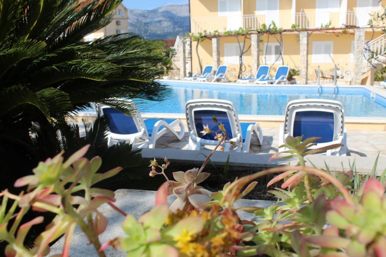 Cosy Sun-Splashed Bedroom - Pansion Hajduk Korcula Luaran gambar